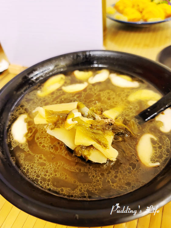 竹香園甕缸雞-雞油脆筍湯