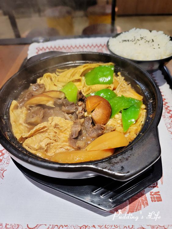南京黃燜雞米飯-經典黃燜牛
