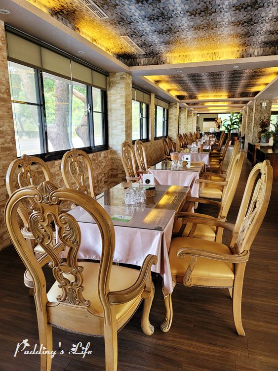 綠光水岸複合式餐廳-室內座位