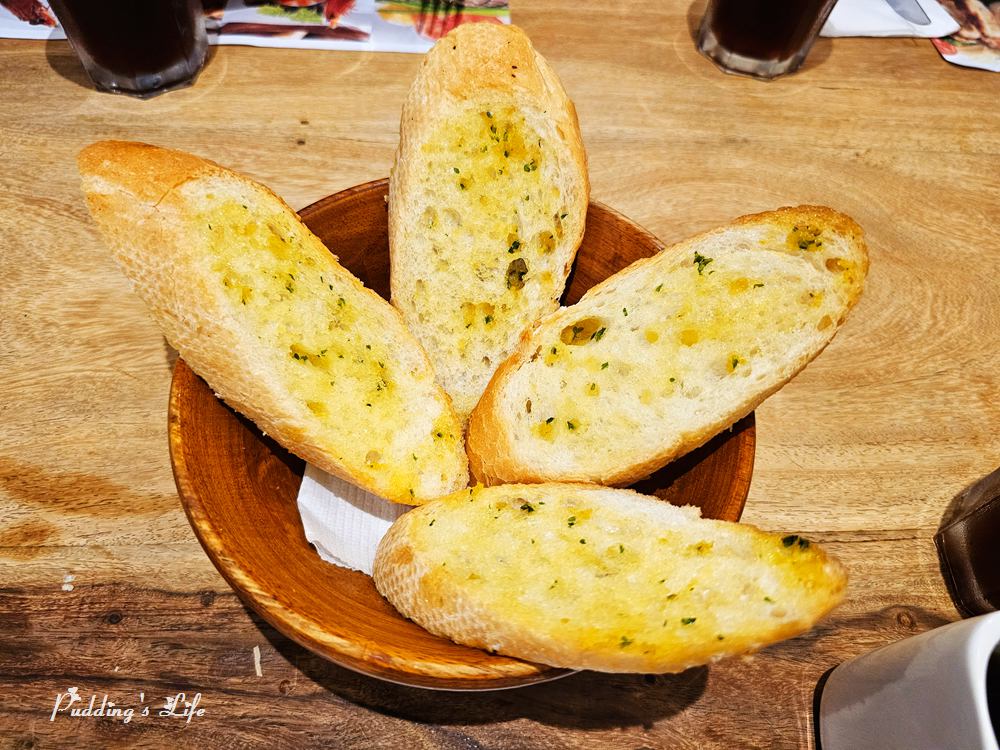 歐鄉牛排-蒜香麵包