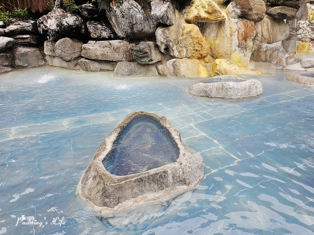 鳩之澤溫泉-岩石溫泉池