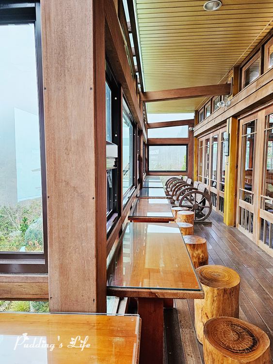 太平山雲海咖啡館-陽台座位區